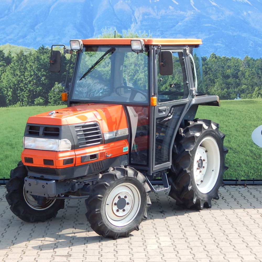 Kubota, model GL260, nr. ramy: 28124 4WD KAB AC