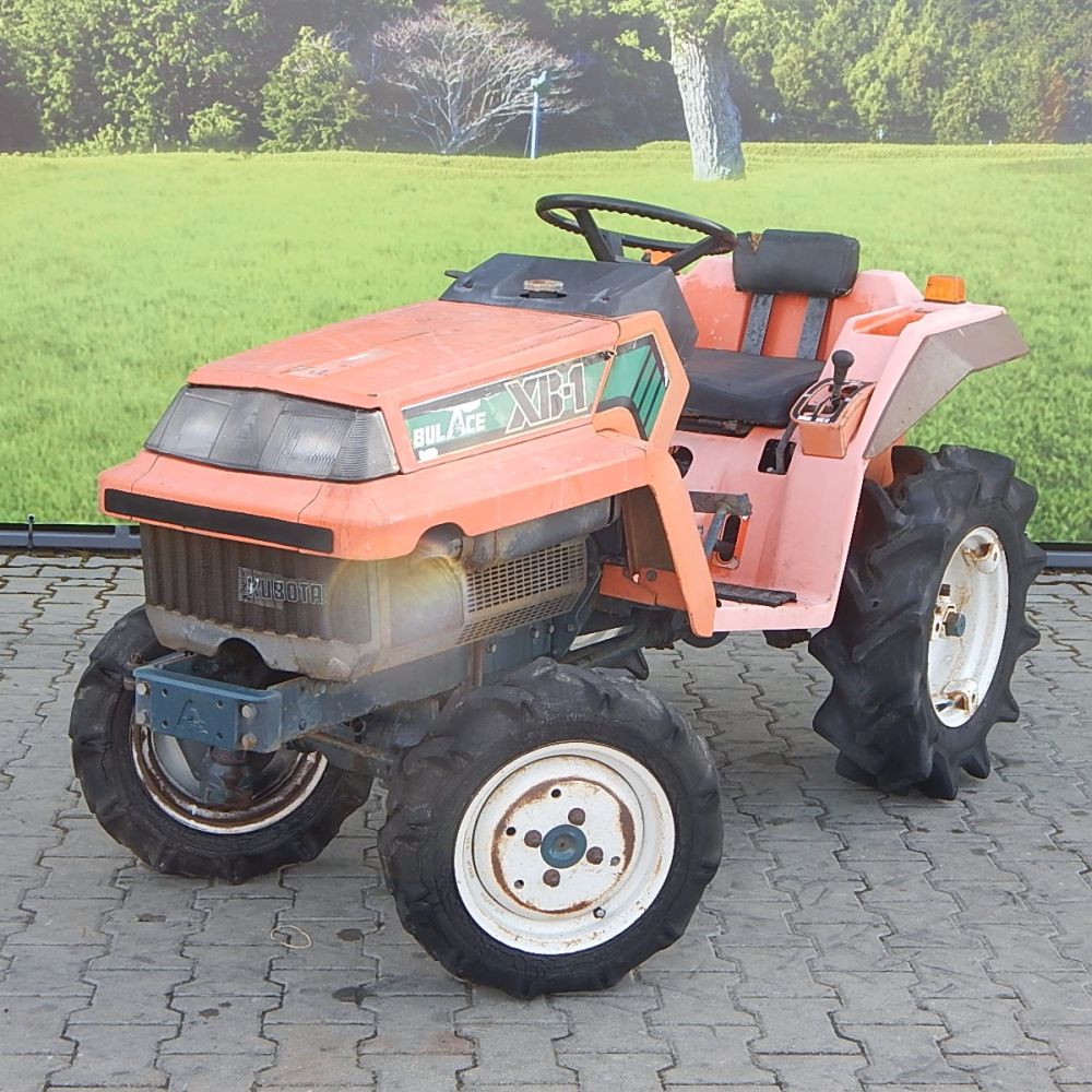 Kubota, model XB-1, nr. ramy: 10861  4WD