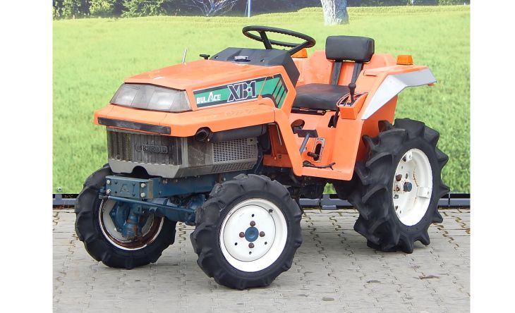 Kubota, model XB-1, nr. ramy: 11327 4WD