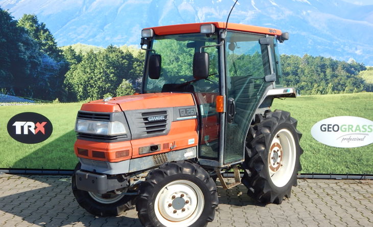 Kubota, model GL261, nr. ramy: 55640 4WD+KAB AC