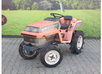 Kubota, model XB-1, nr. ramy: 10861  4WD